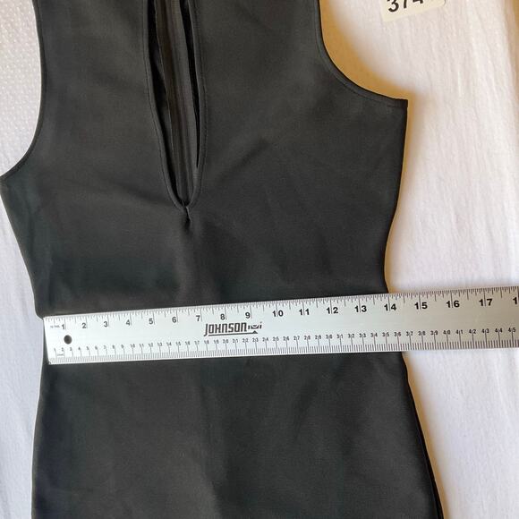 Love J Women Mini Dress size M Sleeveless Deep Cut Sexy Simple Solid Black NWT - Picture 4 of 10